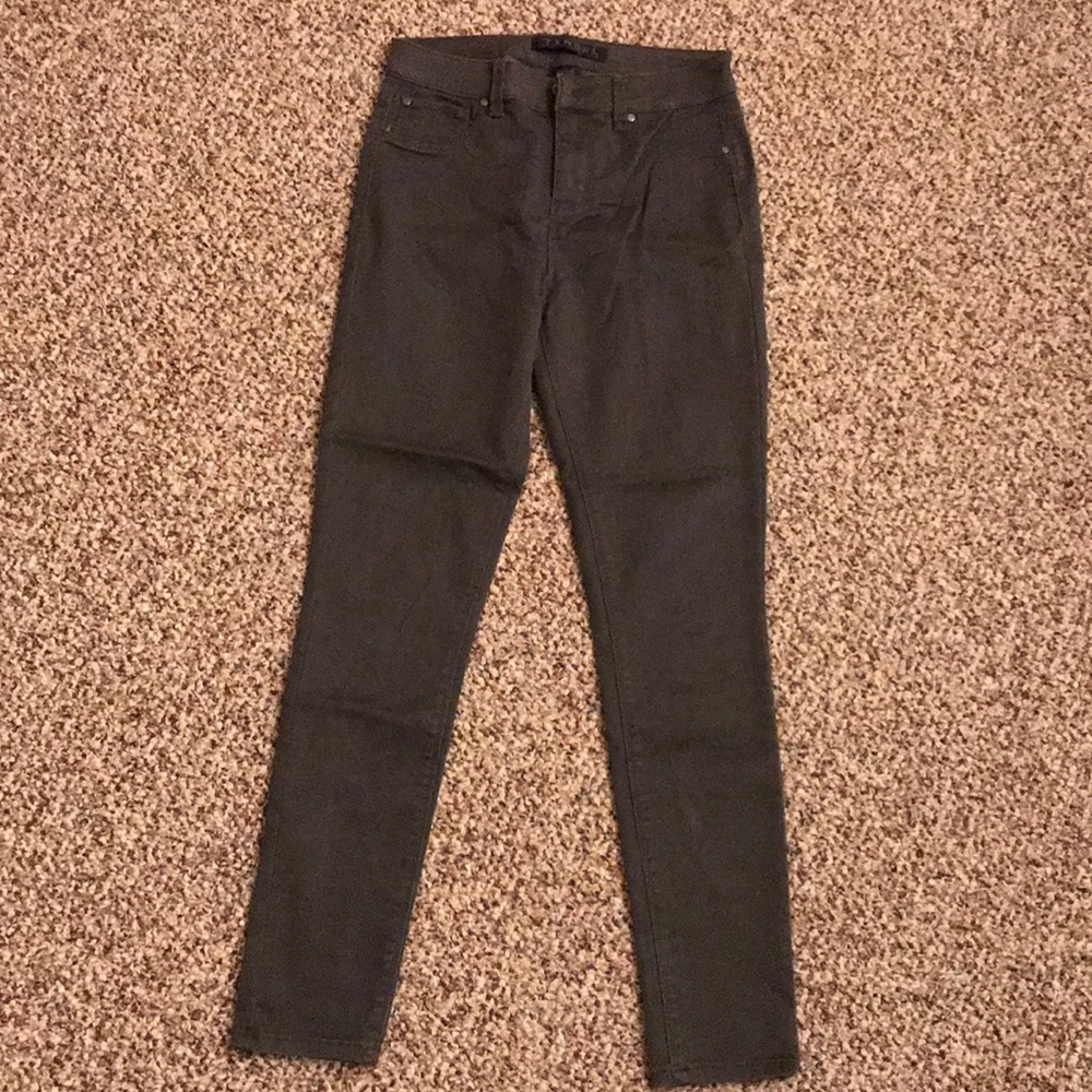 Gray skinny jeans